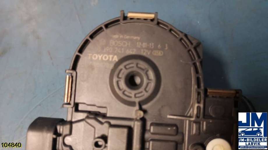 Viskermotor frontrute til Toyota Avensis 2009-2015 (Type III, Fase 1)  (TOYOTA||0 390 241 642)