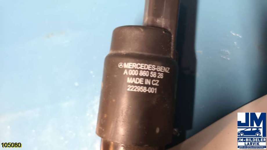 Spylerpumpe foran til Mercedes Vito/Viano 2004-2010 (Fase 1) (W639) (W639) (MERCEDES|A 000 860 58 26|)