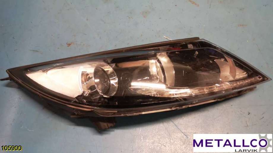 Frontlykt høyre halogen til Kia Sportage, 2010-2016 (Type III)  (KIA|92102 3W121)