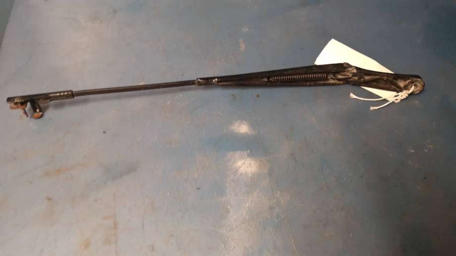 Viskerarmer frontrute til VW Caddy 2004-2010 (Type III, Fase 1)  (VOLKSWAGEN||2K1955409)