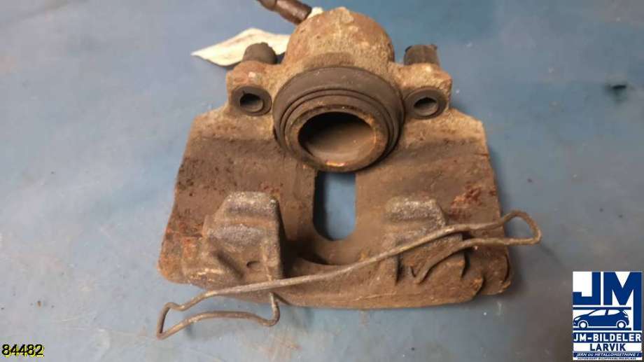 Bremsecaliper venstre foran til VW Passat 2011-2015 (B7) (B7) (VOLKSWAGEN|)
