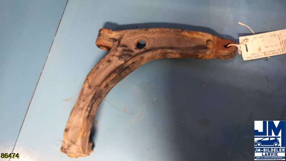 Bærebru venstre foran nedre til VW Transporter / Caravelle 2003-2009 (Fase 1) (T5) (T5) (VOLKSWAGEN|)