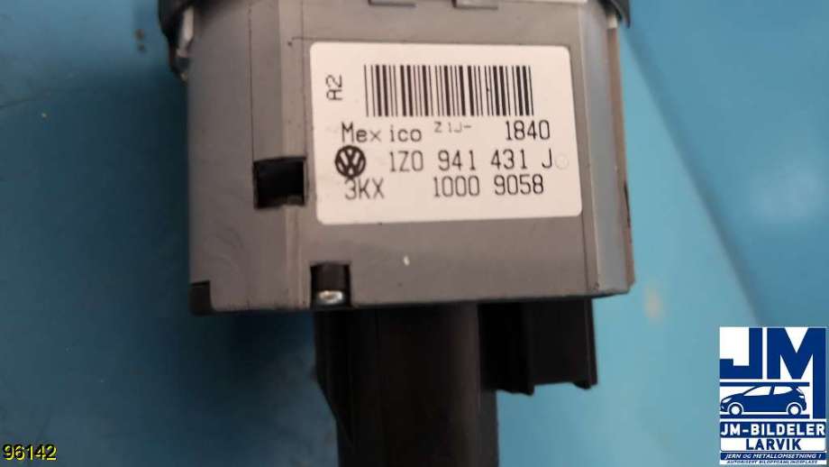 Bryter lys til Škoda Octavia 2009-2013 (Type II, Fase 2)  (SKODA|1U0941531D||3KX 1000 9058)