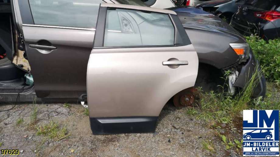 Dør venstre bak til Nissan Qashqai, 2007-2010 (Type I, Fase 1) (NISSAN|)