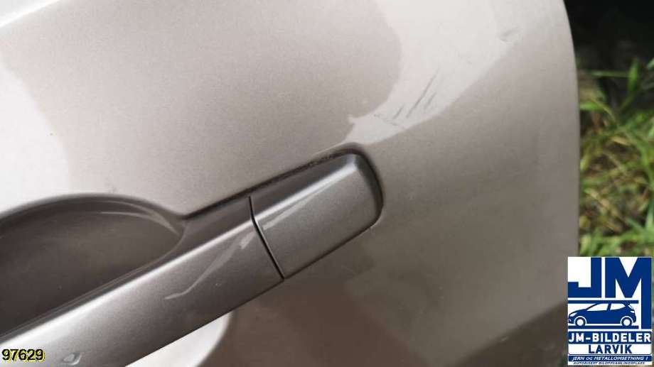 Dør venstre bak til Nissan Qashqai 2007-2010 (Type I, Fase 1) (NISSAN|)