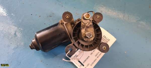 Viskermotor frontrute til Mitsubishi Pajero 1992-1999 (Type II)  (mitsubishi|)