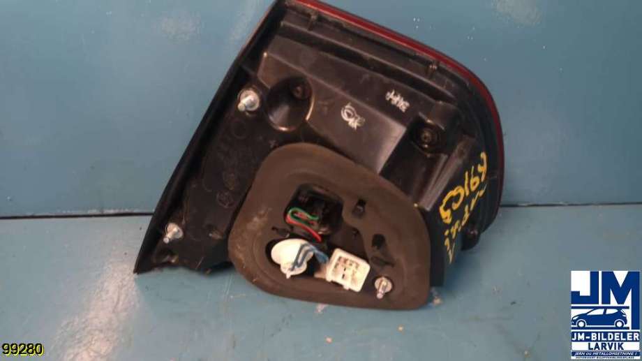 Baklykt venstre indre til Kia Rio 2011-2017 Type III  (KIA|92403-1W260|)