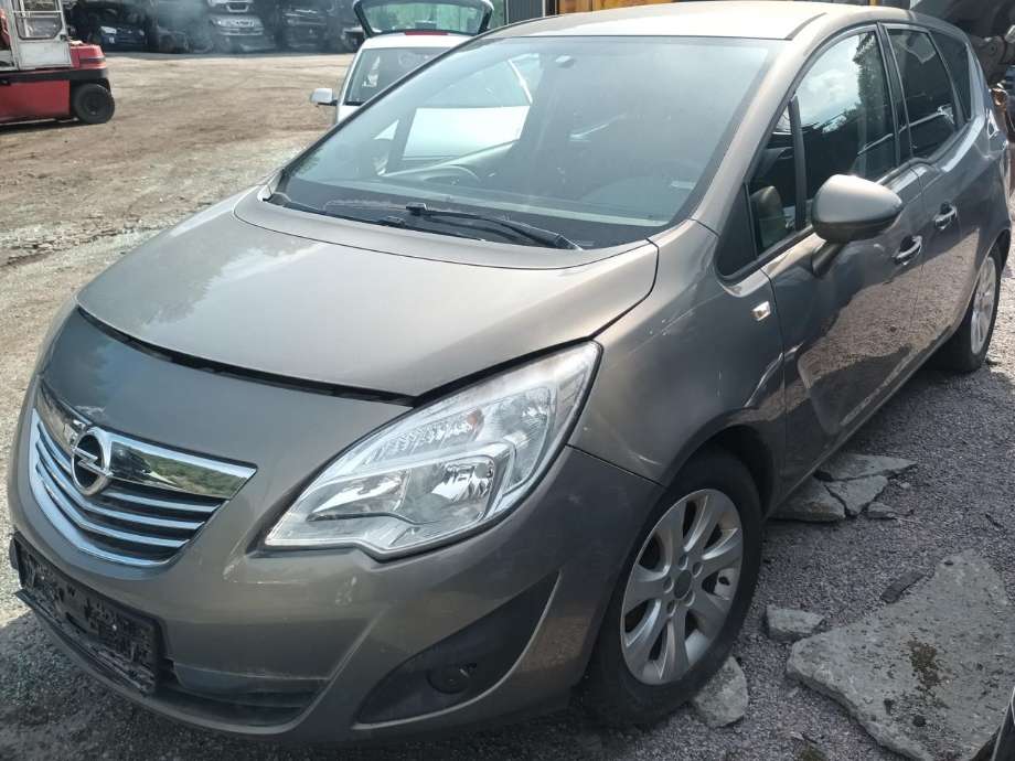 Opel Meriva B 2010-2017 , Motorkode: A14NEL, Girkassekode: 
