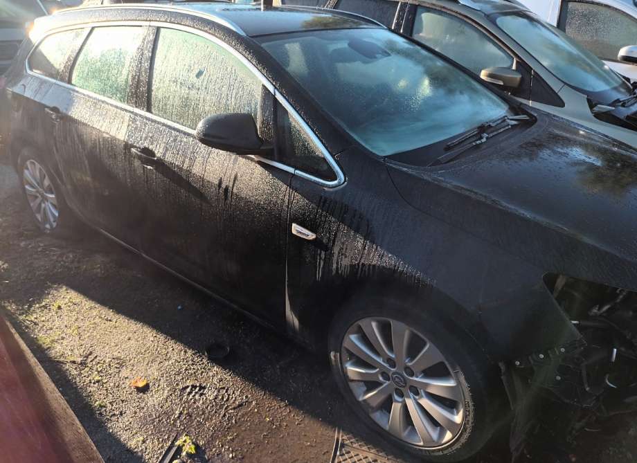 Opel Astra J 2010-2015 delebil , Motorkode: A17DTR, Girkassekode: