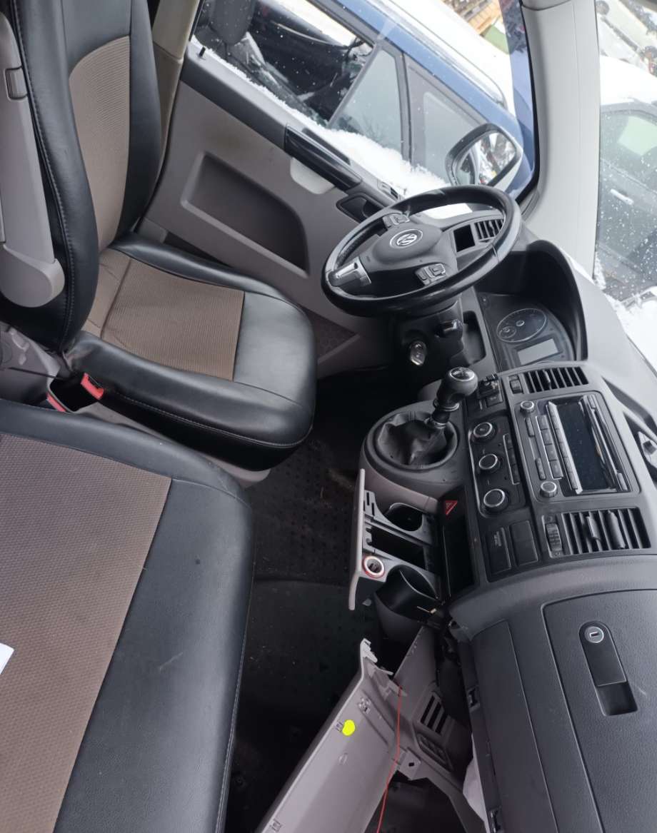 VW Transporter / Caravelle 2009-2015 (Fase 2) (T5) delebil , Motorkode: CAA, Girkassekode: 