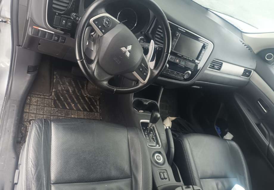 Mitsubishi Outlander 2012-2015 (Type III, Fase 1) delebil , Motorkode: 4J11, Girkassekode: 