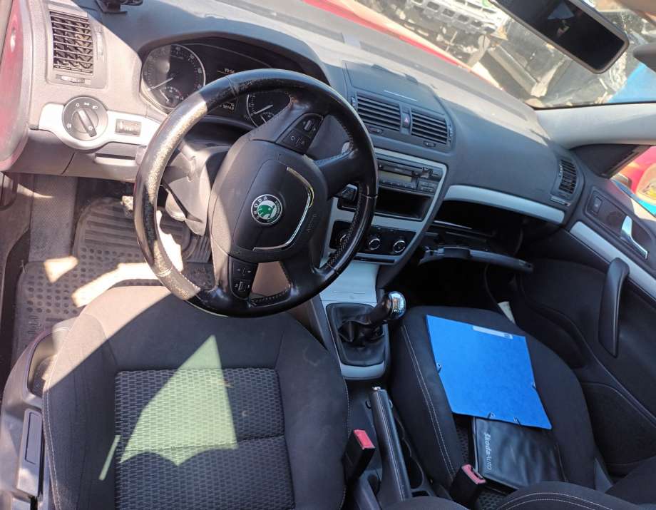 Škoda Octavia 2009-2013 (Type II, Fase 2) delebil , Motorkode: CAX, Girkassekode:
