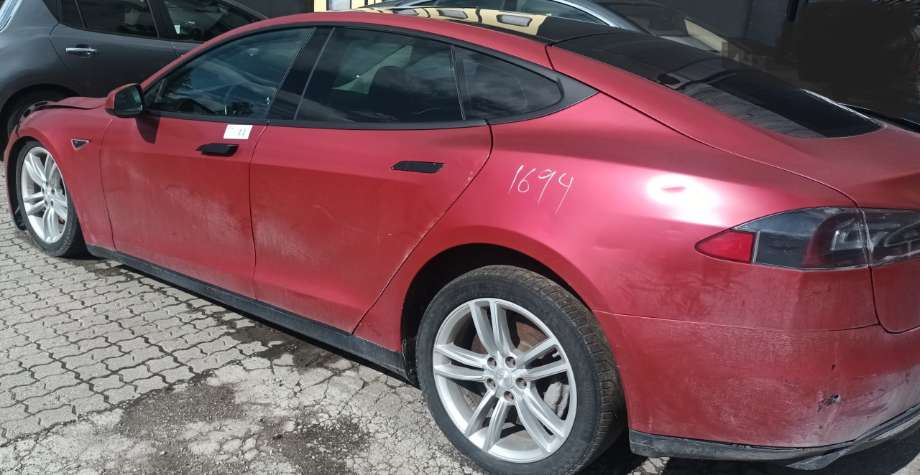 Tesla Model S 2013-2016 (Fase 1) delebil , Motorkode: L1S, Girkassekode: 