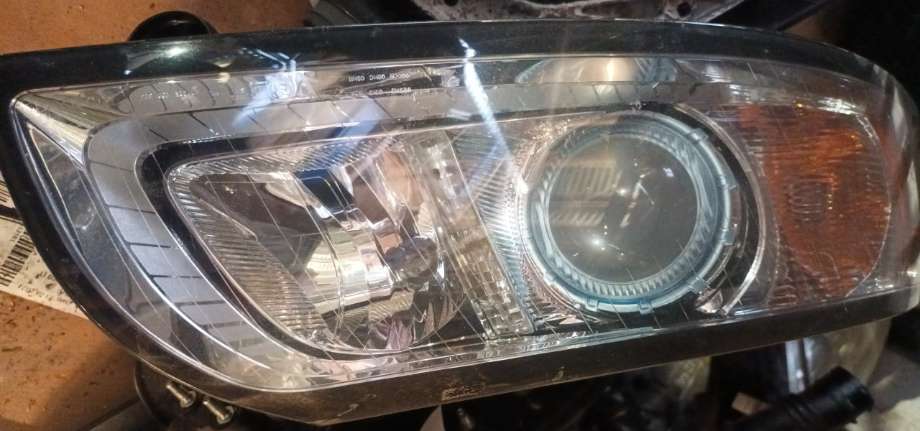 Frontlykt høyre xenon til Volvo V50 2007-2012 (Fase 2) (31265699|)