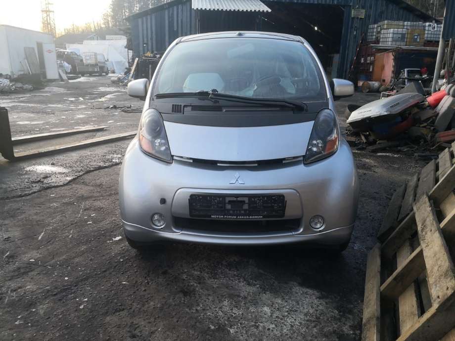 Frontlykt høyre halogen til Mitsubishi i-MiEV, 2010-->>