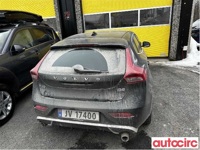 Volvo V40 2012-2019 , Motorkode: D4162T, Girkassekode: 