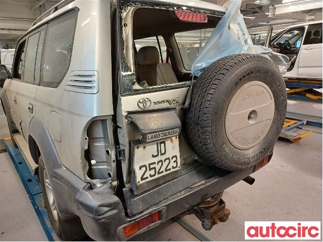 Toyota Land Cruiser 100 1998-2007 , Motorkode: 1KZ-TE, Girkassekode: 