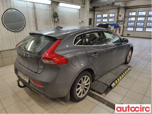 Volvo V40 2012-2019 , Motorkode: D4162T, Girkassekode: 