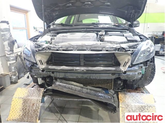 Volvo V40 2012-2019 , Motorkode: B4154T4, Girkassekode: 