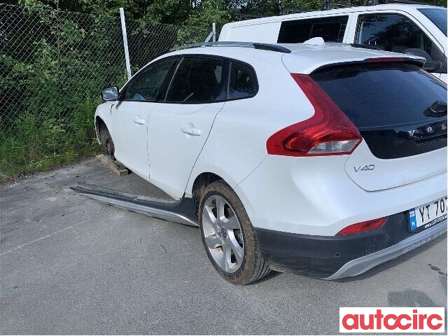 Volvo V40 2012-2019 , Motorkode: D4162T, Girkassekode: 