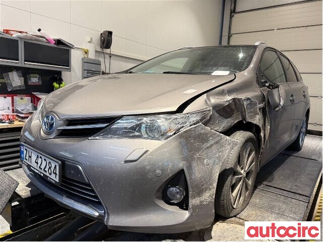 Toyota Auris 2013-2015 (Type II, Fase 1) , Motorkode: 2ZR-FXE, Girkassekode: 
