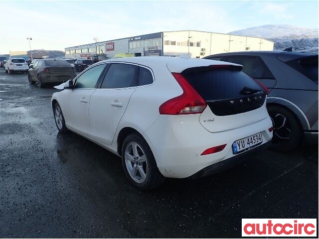 Volvo V40 2012-2019 , Motorkode: D4162T, Girkassekode: 