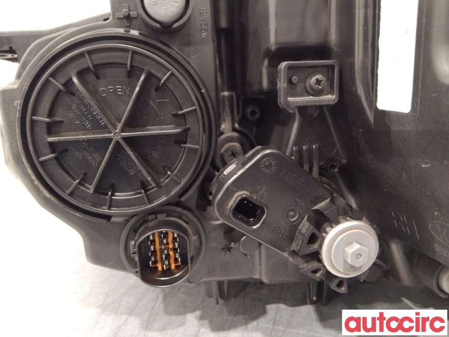 Frontlykt høyre halogen til Kia Soul 2014-2019 (Type II)  (KIA|92101E40101D)
