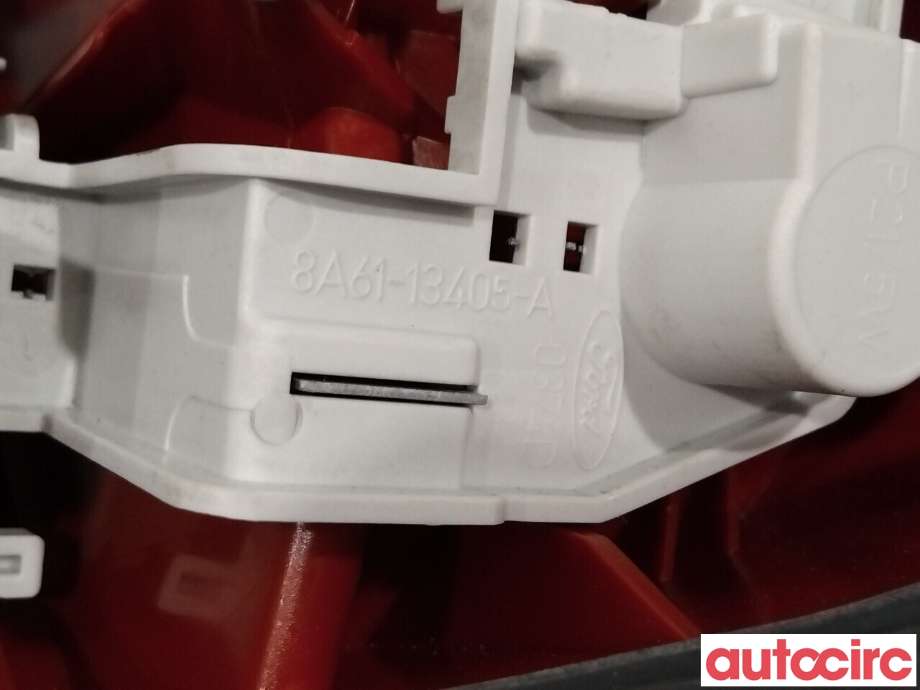 Baklykt venstre til Ford Fiesta 2008-2012 (Type VI, Fase 1)  (FORD|1709553|8A61-13A603-AB)