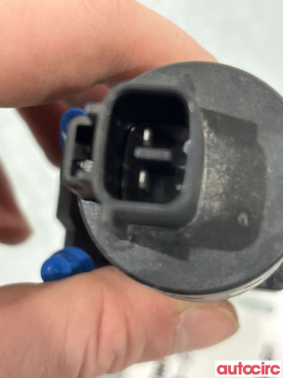 Spylerpumpe foran til Toyota C-HR 2016-->>  (TOYOTA|85330F4011|85330OF011)