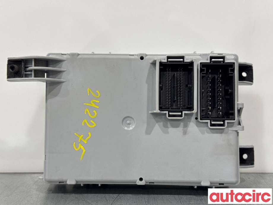 Sikringsboks til Opel Combo D 2012-2018  (OPEL|95524768||00520263630)