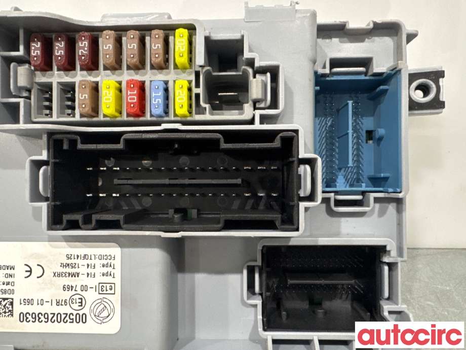 Sikringsboks til Opel Combo D 2012-2018  (OPEL|95524768||00520263630)