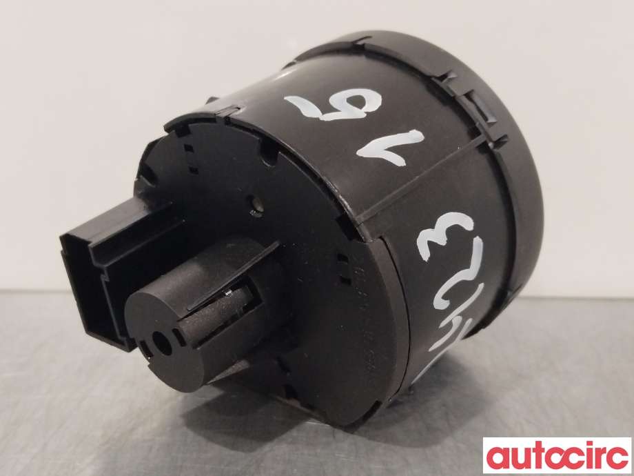 Bryter lys til VW Transporter / Caravelle 2009-2015 (Fase 2) (T5) (T5) (VOLKSWAGEN|3C8941431|)