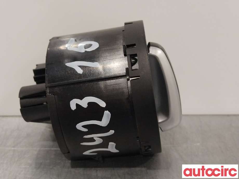 Bryter lys til VW Transporter / Caravelle 2009-2015 (Fase 2) (T5) (T5) (VOLKSWAGEN|3C8941431|)