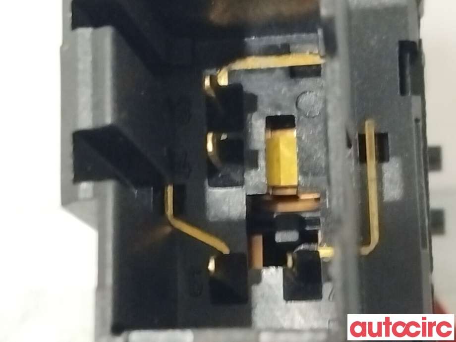 Bryter nødblink til VW Transporter / Caravelle 2009-2015 (Fase 2) (T5) (T5) (VOLKSWAGEN|6Y0953235A)