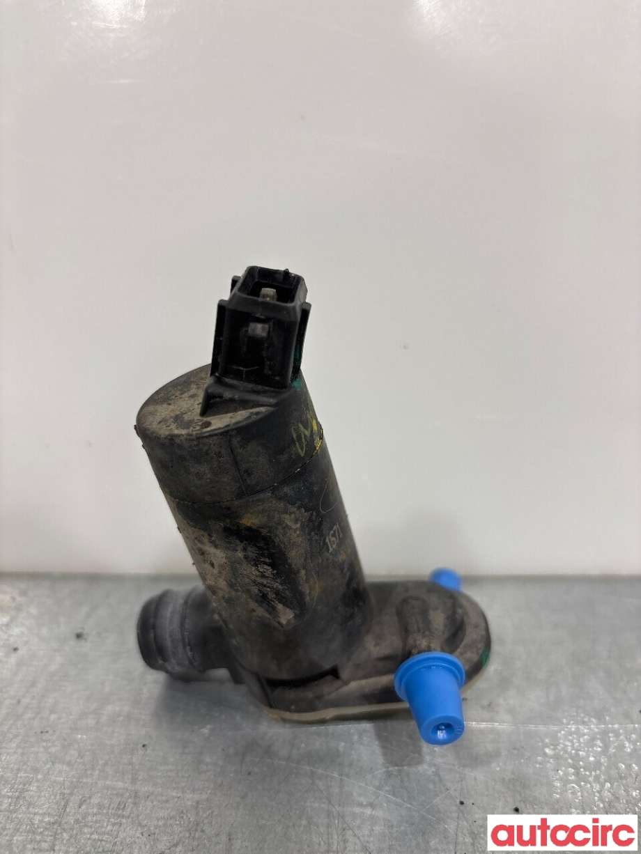 Spylerpumpe foran til Ford Ecosport 2016-->> (FORD|7003178|93BB-17K624-BA)