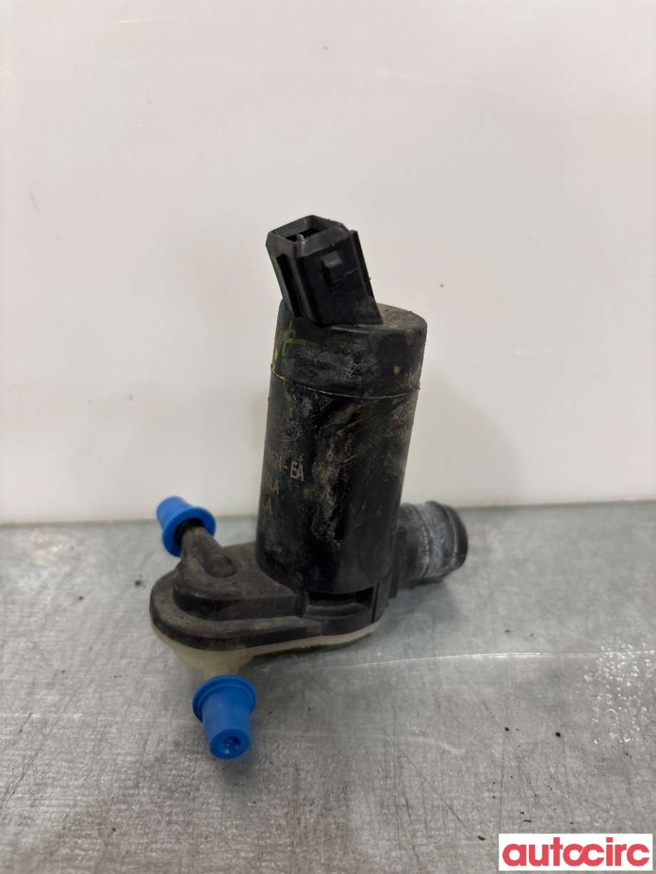 Spylerpumpe foran til Ford Ecosport 2016-->> (FORD|7003178|93BB-17K624-BA)