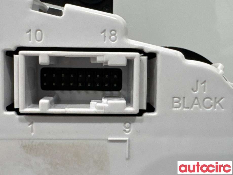 Diverse deler til Ford Fiesta 2008-2012 (Type VI, Fase 1)  (FORD|1760510||8A6T18C612)