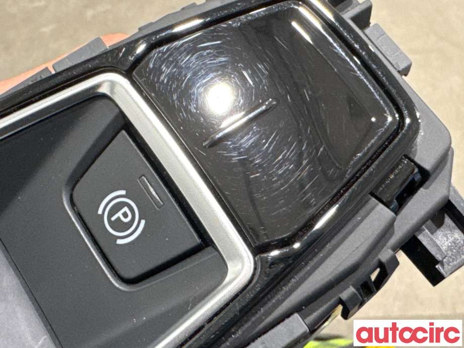 Bryter diverse til Audi Q4 e-tron 2021-->>  (AUDI|89A713059C|10530270-03)