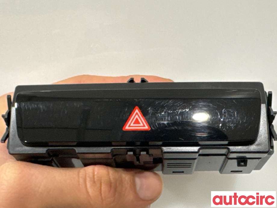 Bryter nødblink til Audi Q4 e-tron 2021-->> (AUDI|85E925301P|35962402-00)