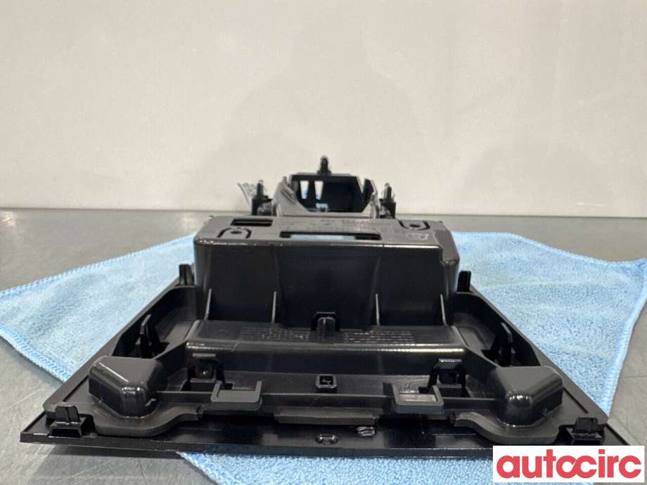 Diverse deler til Audi Q4 e-tron 2021-->> (AUDI|89A864241|)