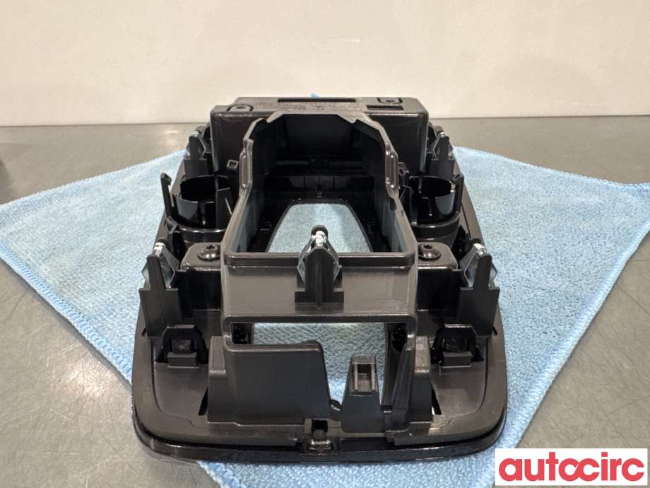 Diverse deler til Audi Q4 e-tron 2021-->> (AUDI|89A864241|)