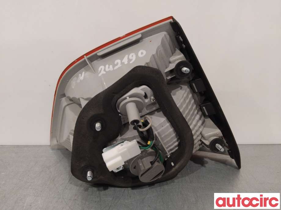 Baklykt høyre indre til Hyundai Ix35 2010-2015  (HYUNDAI|924062Y000)