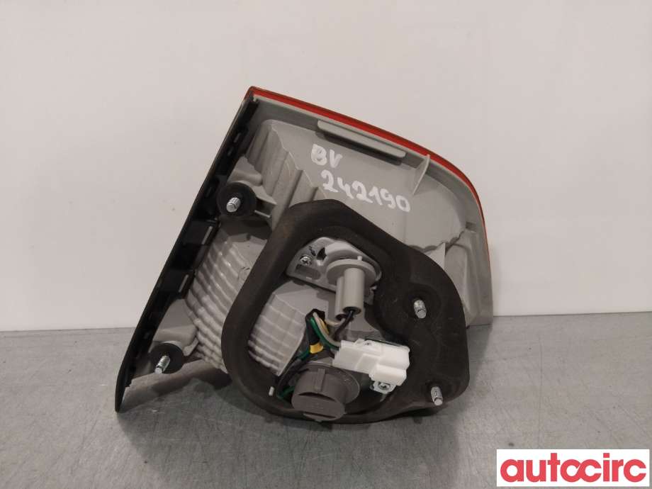 Baklykt venstre indre til Hyundai Ix35 2010-2015  (HYUNDAI|924052Y000)