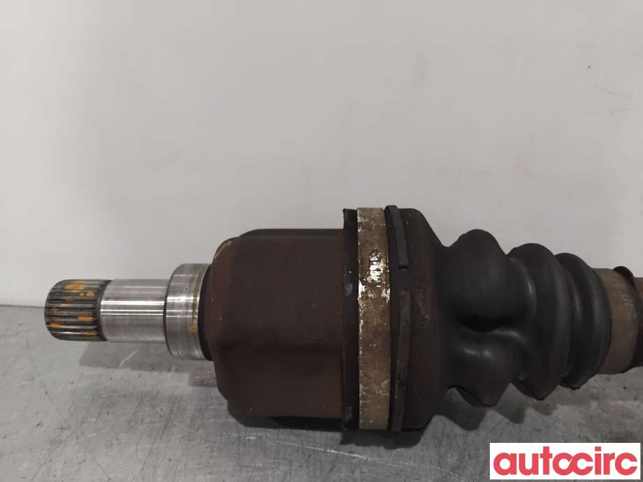 Drivaksel venstre foran til Peugeot RCZ 2010-2015 (PEUGEOT|3272WW|8PN23|9687853280)