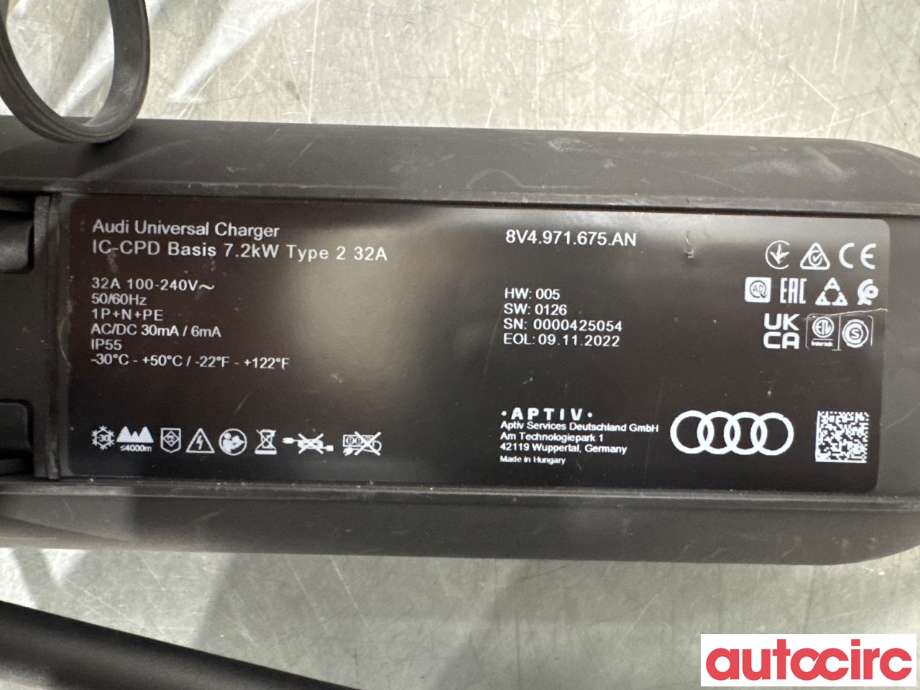Batterilader kabel til Audi Q4 e-tron 2021-->>  (AUDI|V04017001DF||8V4998639Q)
