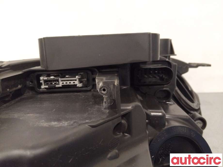 Frontlykt høyre xenon til Ford C-Max 2015-2019 (Type II, Fase 2)  (FORD|2067272|F1CB-13D152-AF)