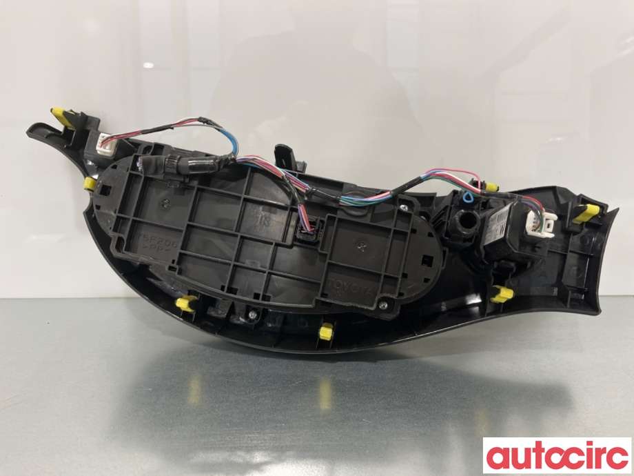 Varmeapparat betjening til Toyota Yaris 2012-2014 (Type III, Fase 1)  (TOYOTA|559000D340C0|)