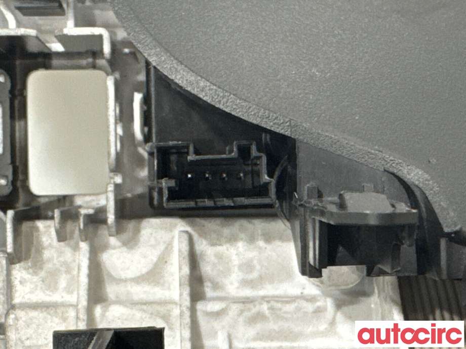 Bryter diverse til Peugeot Partner 2019-->> (Type III)  (PEUGEOT|98345773ZD|)