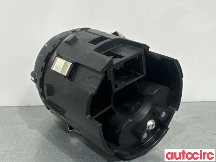 Bryter diverse til Peugeot Partner 2019-->> (Type III)  (PEUGEOT|98093147ZD|210524)