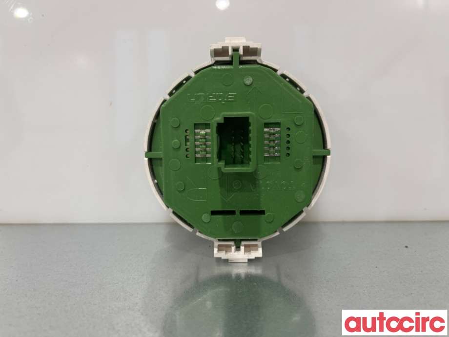 Bryter nødblink til Toyota Yaris 2012-2014 (Type III, Fase 1)  (TOYOTA|839500D080|)